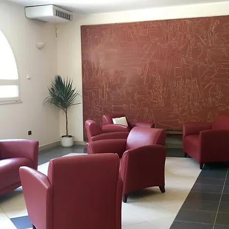 塞勒涅别墅酒店